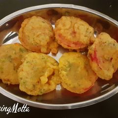 Tomato pakoras A picture of Tomato pakoras.