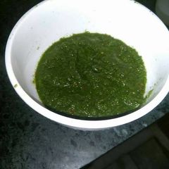 Molli ke patto ki chutney A picture of Molli ke patto ki chutney.