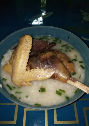 Hình của món Cháo gà đá.