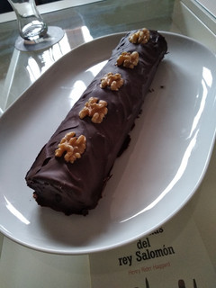 Una foto de Brazo de gitano relleno de lemon curd