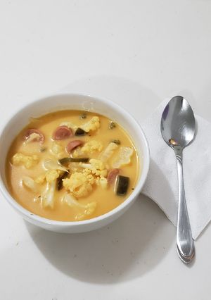 Una foto de Sopa de coliflor KETO