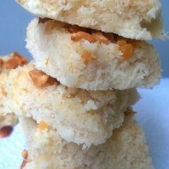 A picture of Coconut Burfi.