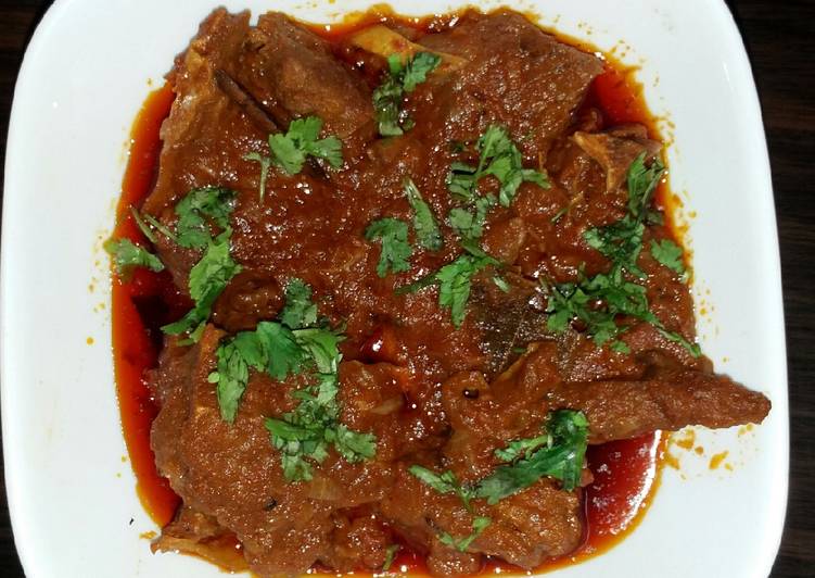 How to Prepare Homemade Mutton Rogan Josh