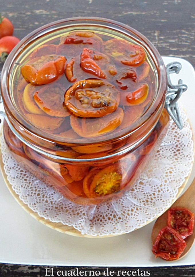 Una foto de Tomates Cherrys en conserva de Aceite de Oliva
