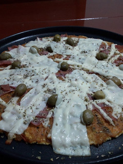 Una foto de Pizza sin harina! Fácil! maizena + avena