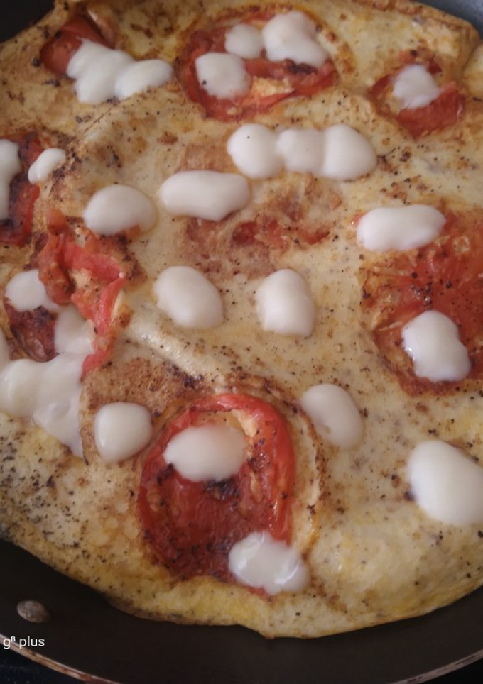 Una foto de Tortilla de huevo y jitomate (Frittata de tomate)