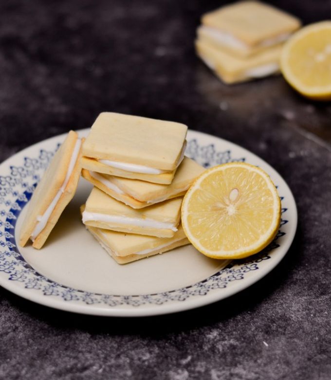 Una foto de Galletitas de Limón tipo Havanna 🍋