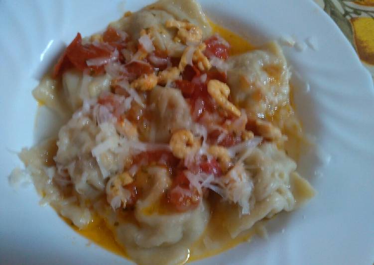 Ravioli ricotta e spinaci con datterini e gamberetti ☺