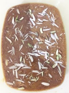 ઢીલો મોહનથાળ (Soft Mohanthal Recipe In Gujarati) રેસીપી મુખ્ય ફોટો