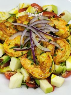Una foto de Ensalada de langostinos al curry