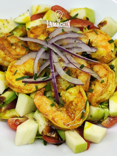 Una foto de Ensalada de langostinos al curry