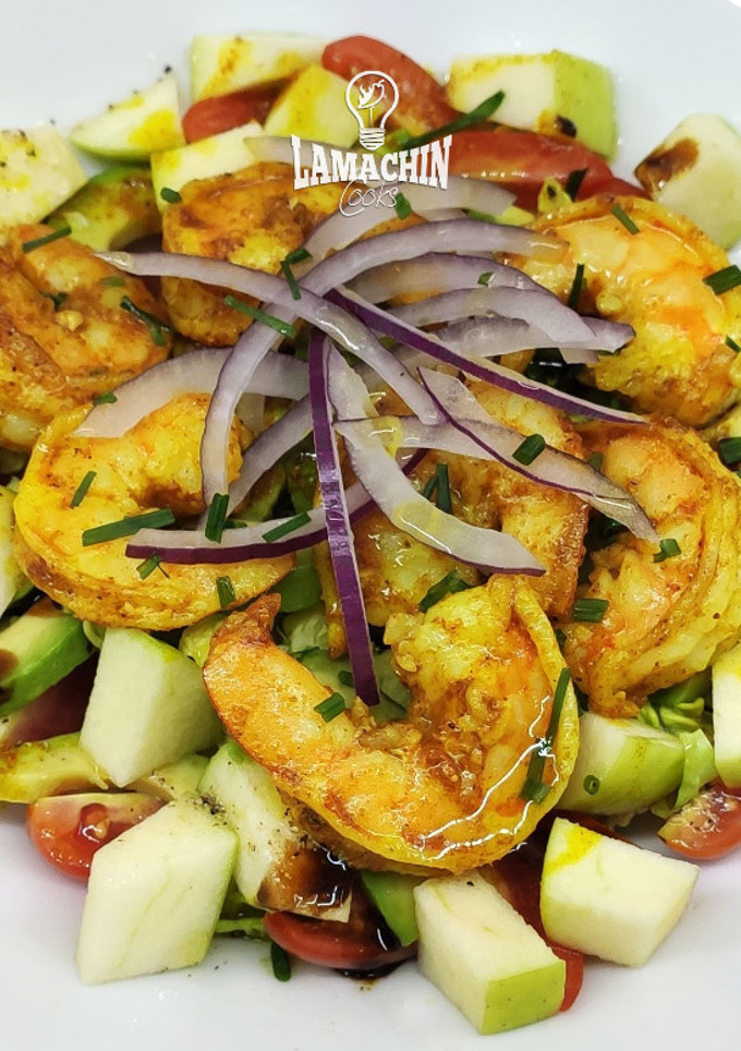 Una foto de Ensalada de langostinos al curry