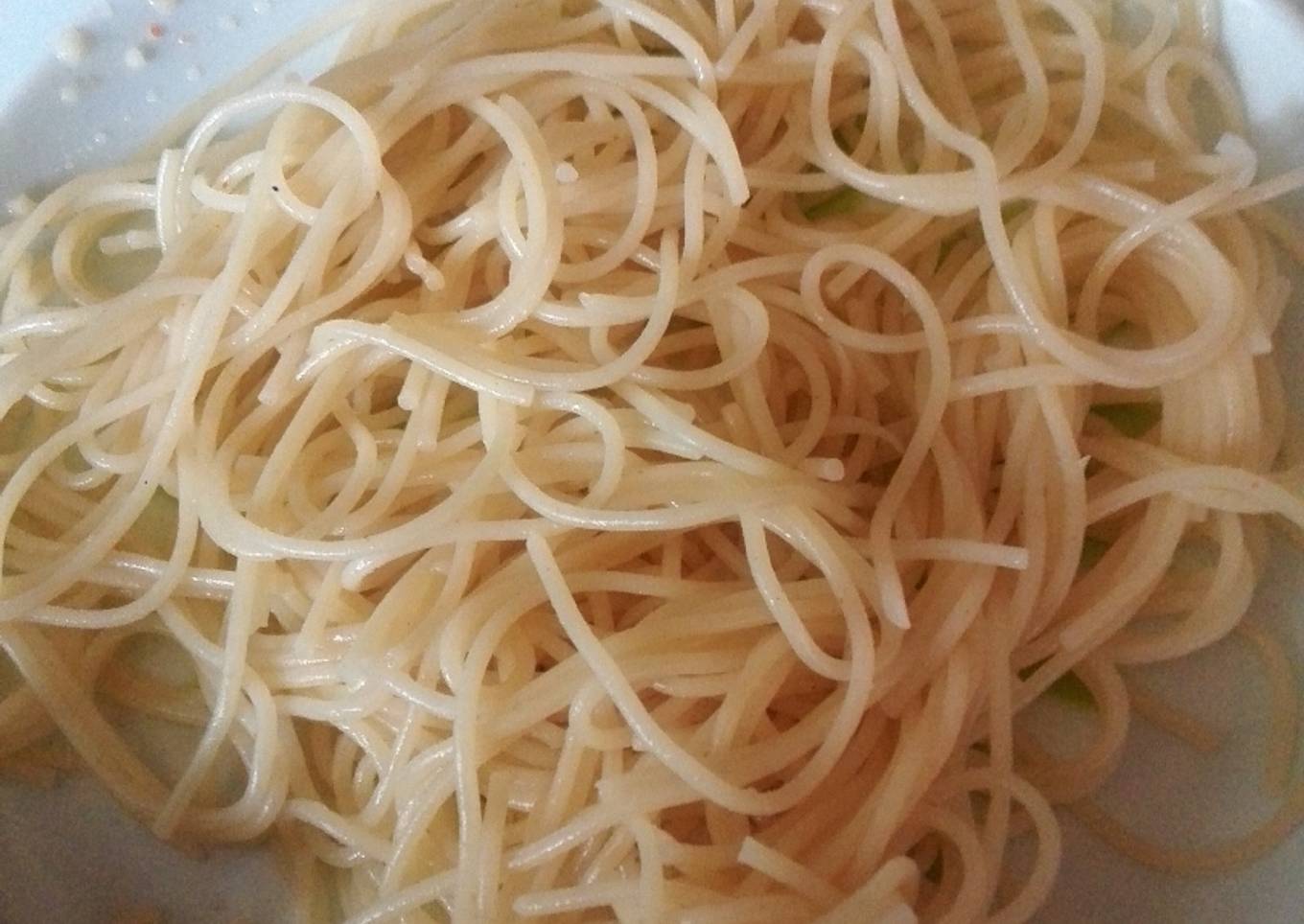 Boiled spaghetti