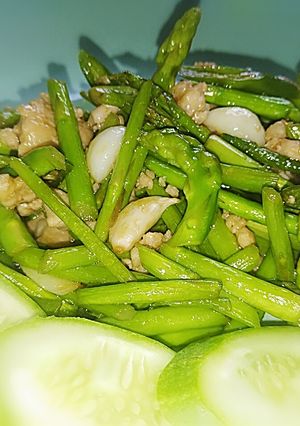 รูปของ หน่อไม้ฝรั่งหมูสับ