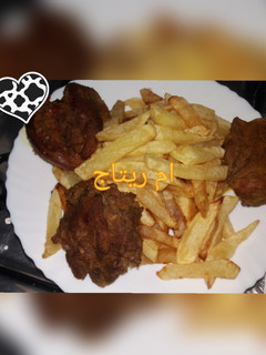 صورة لوصفة لحم محمر مع بطاطا مقلية