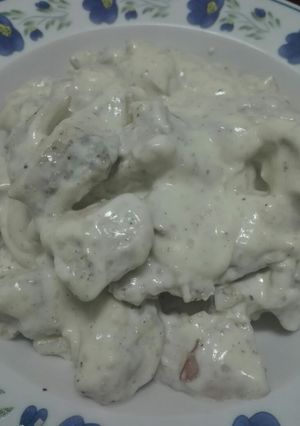 Una foto de Pechugas de pollo con nata 😋