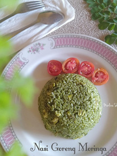 Foto resep Nasi Goreng Daun Kelor (Moringa)