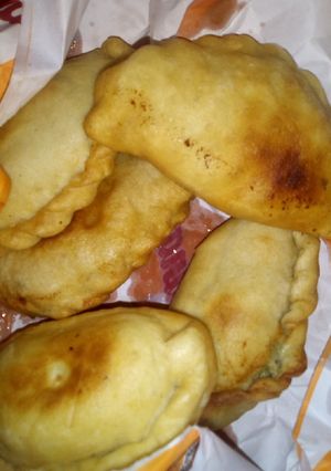 Una foto de Empanadas de pollo y zapallitos