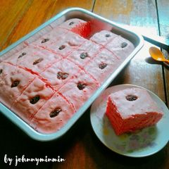 A picture of Kanom sa lee (thai sponge cake) non bake.