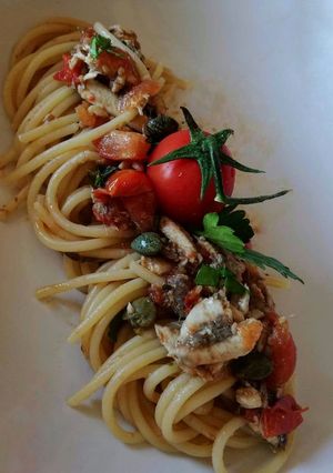 Foto di Spaghettoni con le sarde e i pomodorini 🌷