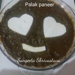 A picture of Palak paneer.
