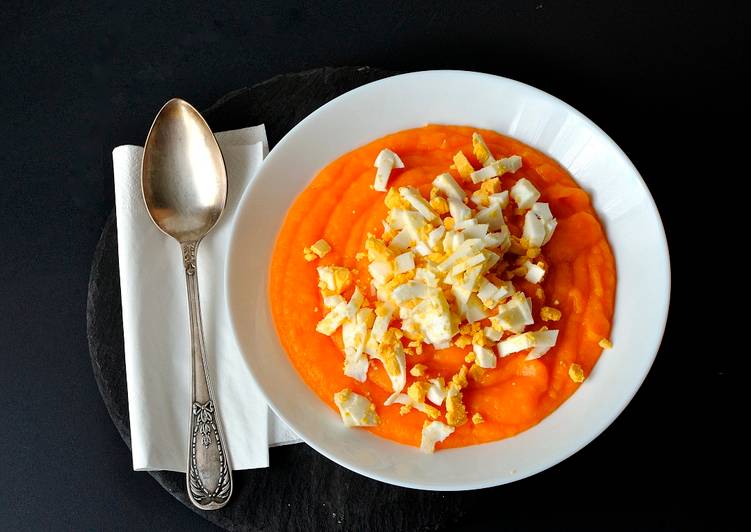 Puré de calabaza con huevo cocido