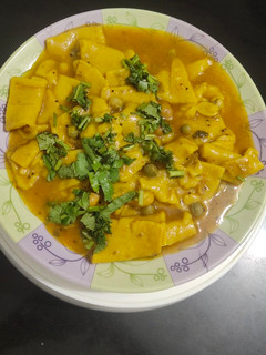 દાળ ઢોકળી(Dal dhokli recipe in gujarati) રેસીપી મુખ્ય ફોટો