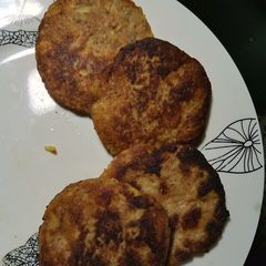 A picture of Aloo ke chapli kebabs.