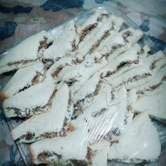 A picture of Beef sandwiches.