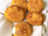 Bánh rán bí đỏ tôm nhân phomai