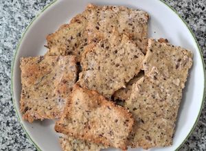 Una foto de Crackers de Semillas con Harina de Garbanzos