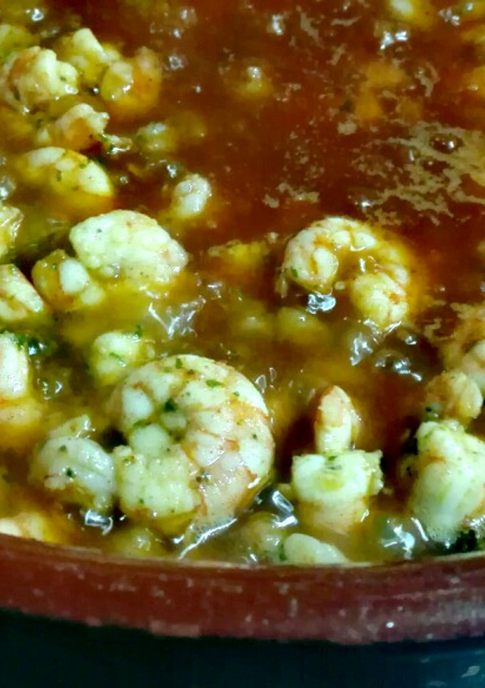 Una foto de Langostinos y gambas al ajillo
