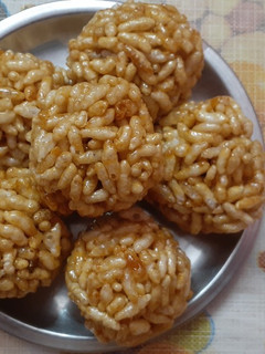 મમરા ના લાડુ (mamara na ladoo recipe in gujarati) રેસીપી મુખ્ય ફોટો