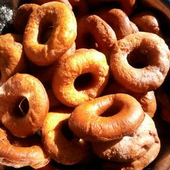 A picture of Cardamon Doughnuts.