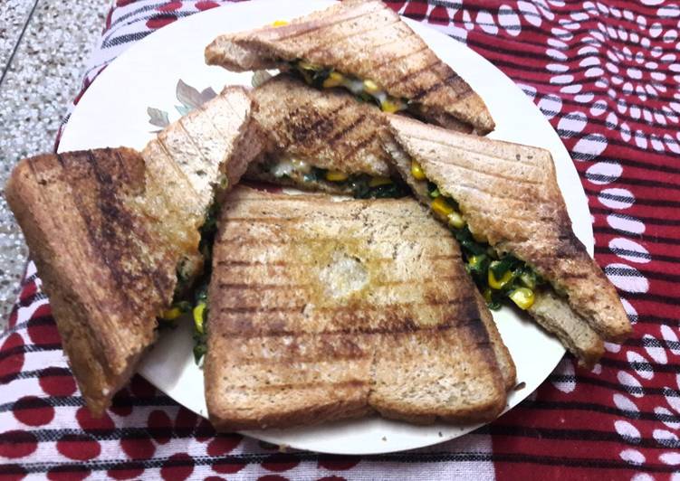 Simple Way to Prepare Tasty Corn Spinach Sandwitch