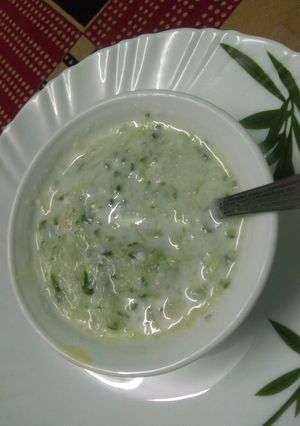 A picture of Cucumber Raita.