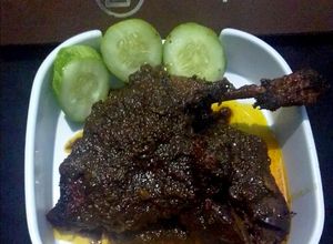Foto resep Bebek Bumbu Hitam Khas Madura