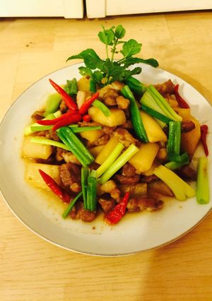 Hình của món Củ cải trắng kho với thịt !.