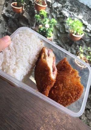 Foto resep Chicken Cordon Blue with Brown Sauce
