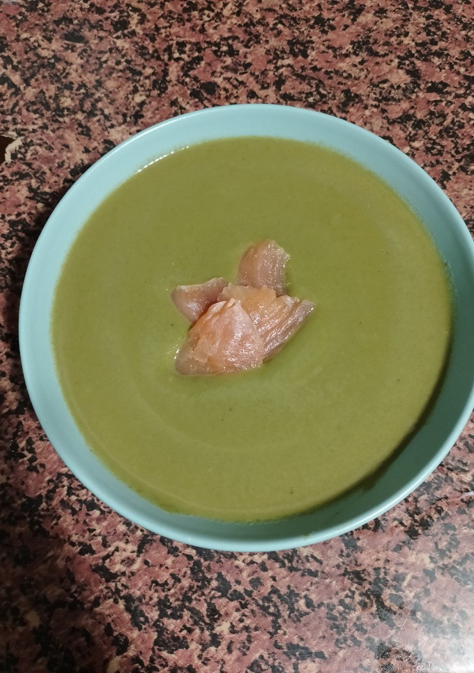 Una foto de Puré de calabacín, puerros y espinacas