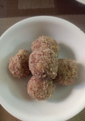 શીંગદાણા ના લાડુ (Shingdana Ladoo Recipe In Gujarati) રેસીપી મુખ્ય ફોટો