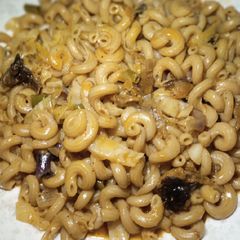A picture of Twist macaroni jollof.