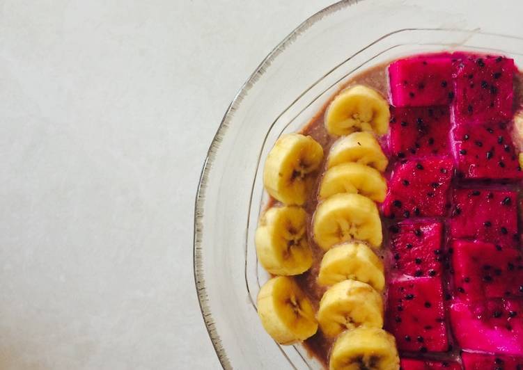 Cara Gampang Menyiapkan Oatmeal bowl (pisang dan buah naga), Enak Banget