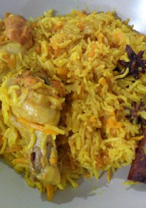 A picture of 健康黄姜鸡饭 Healthy Biryani Chicken Rice.
