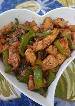 A picture of Chicken vegetable stir fry.