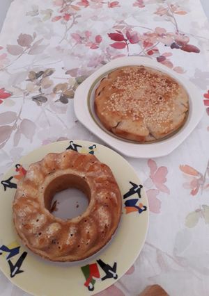 Foto di Ciambella con frutta secca e uva passa
