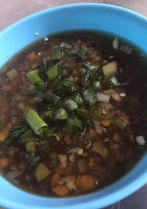 હોટ એન્ડ સાવર સુપ(Hot and sour soup recipe in Gujarati) રેસીપી મુખ્ય ફોટો