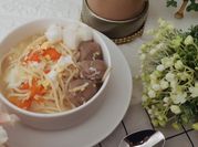 Gambar mie instan kuah pedas