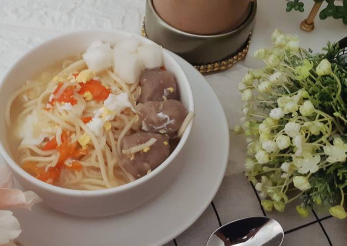 perbandingan mie instan kuah pedas rasa baru