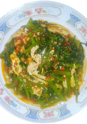 Foto resep Tumis pedas kangkung telur